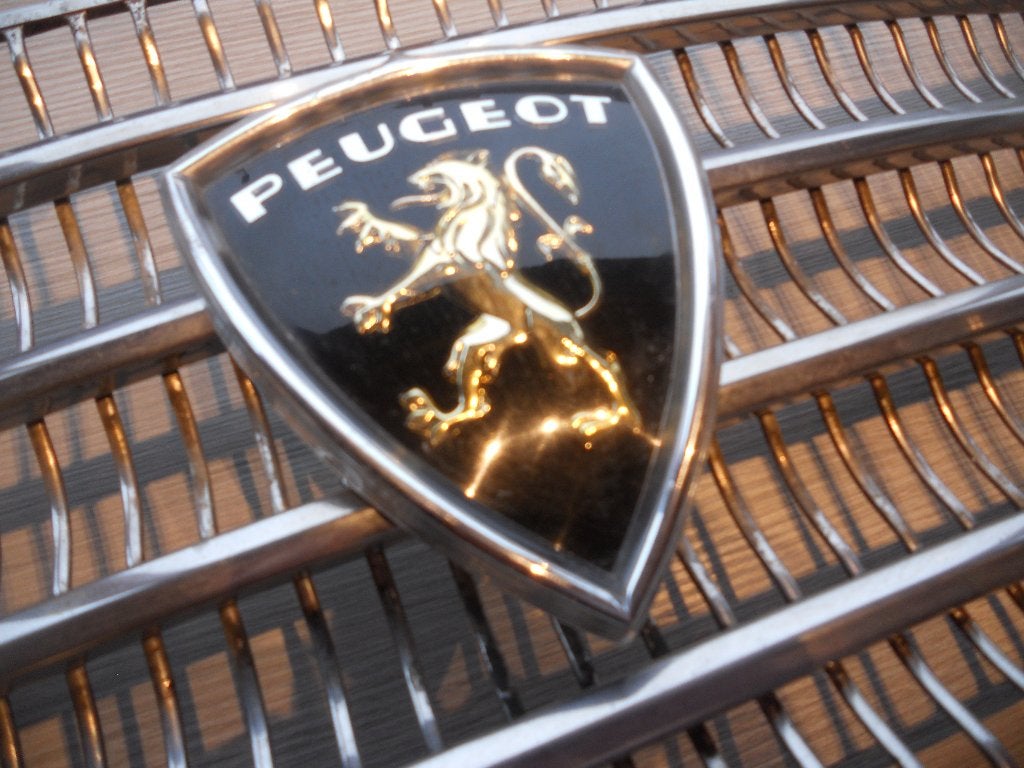 oude calandre van Peugeot 404, Verzamelen, Verzenden, Gebruikt, Overige typen