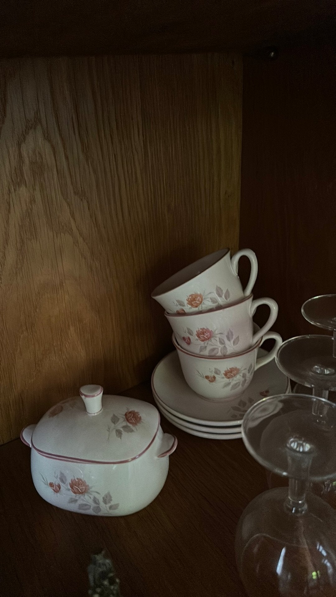 Antiek eetservies en koffieservies, Ophalen