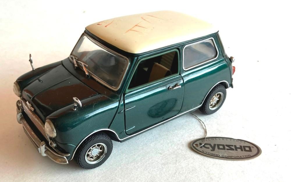 Mini Cooper groen handtekening John Cooper Kyosho., Hobby en Vrije tijd, Modelauto's | 1:18, Ophalen of Verzenden, Zo goed als nieuw