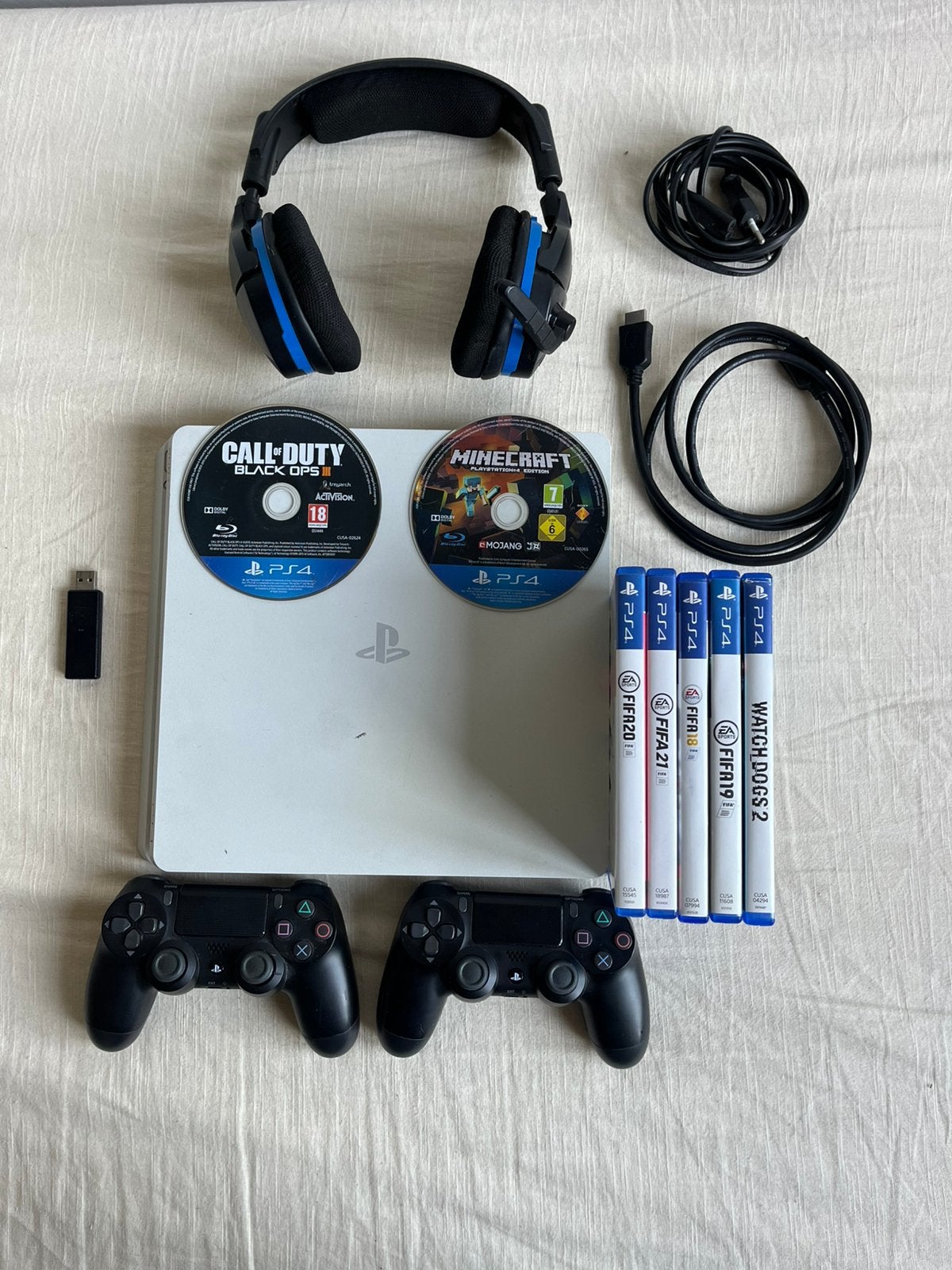 PS4 Slim Wit Met 2 Controllers, Draadloze Headset & 7 Games, Ophalen, Zo goed als nieuw, Met 2 controllers, Slim
