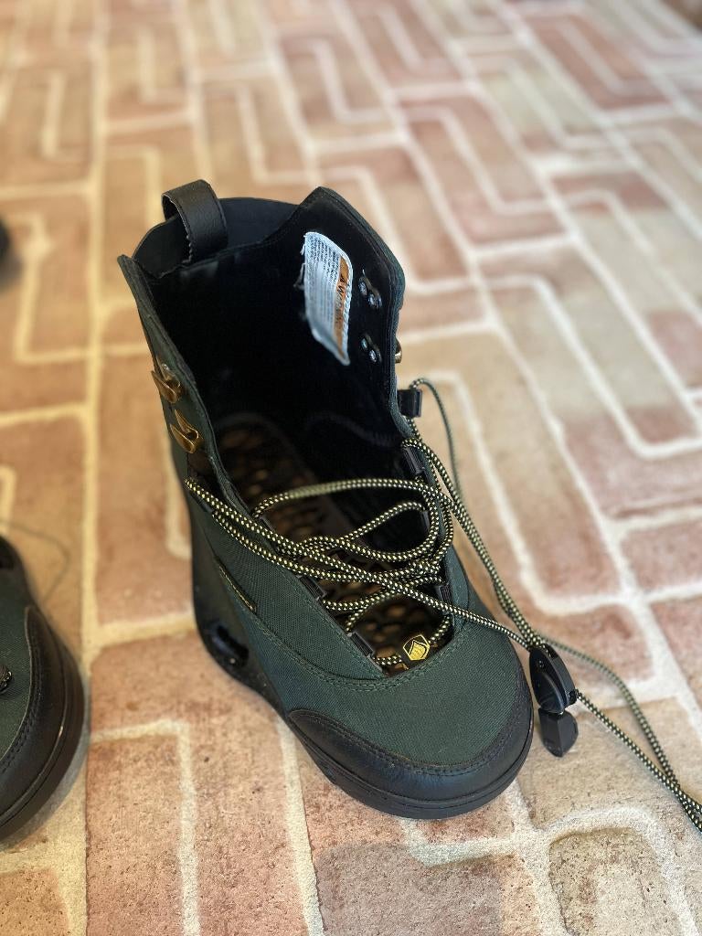Liquid Force wakeboard boots & bindingen - NIEUW(MAAT 40-43), Watersport en Boten, Wakeboarden, Ophalen, Nieuw, Schoenen