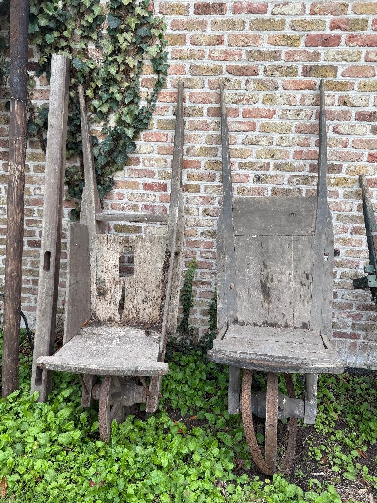 antieke kruiwagens, Enlèvement