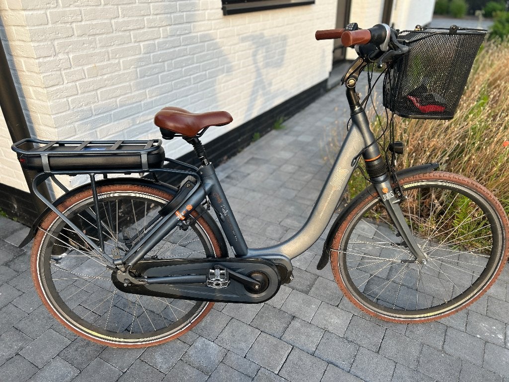 Elektrische damesfiets, Gebruikt, Minder dan 47 cm, 50 km per accu of meer, Ophalen