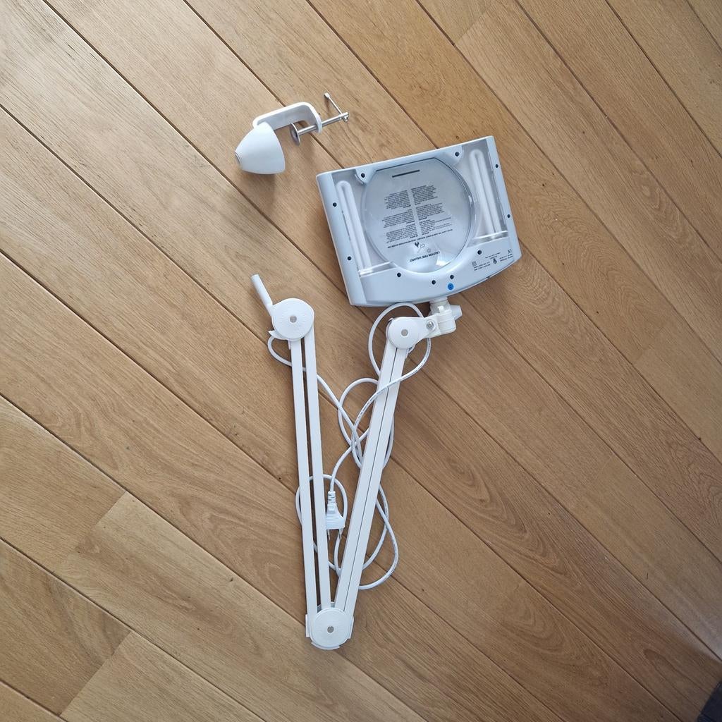 Professionele loep met verlichting, Hobby en Vrije tijd, Vergrootglazen, Loepen en Loeplampen, Ophalen