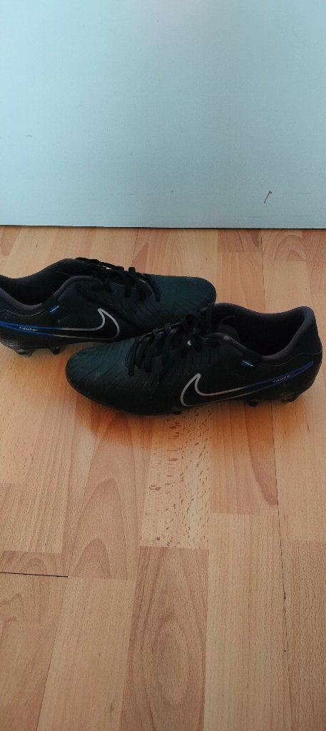Nike tempo voetbalschoenen, Sports & Fitness, Football, Enlèvement ou Envoi, Comme neuf, Chaussures