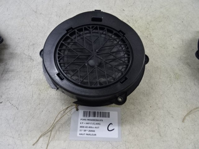 LUIDSPREKER Porsche Panamera (970) (01-2009/12-2016), Gebruikt, Porsche Deutschland GmbH, Porscheplatz 1
70435  Stuttgart, DE