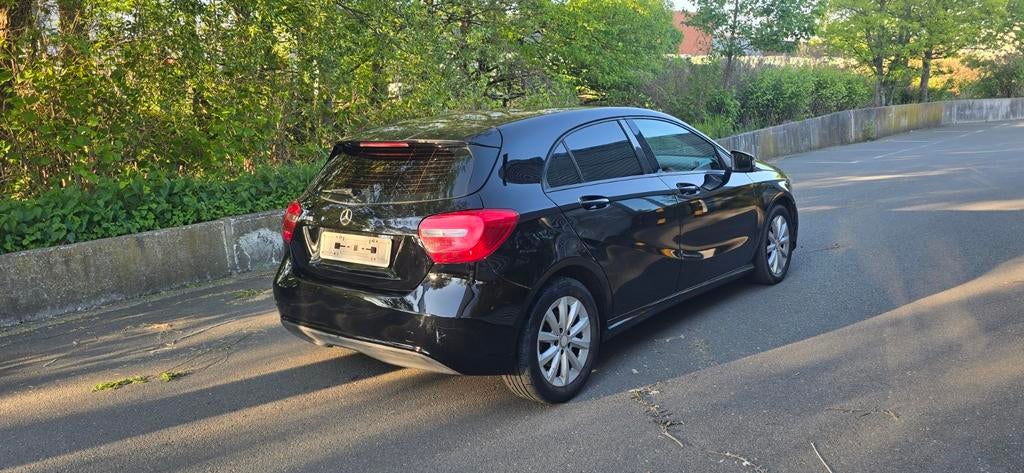 2015 Mercedes a180 automaat benzine 1.6 km156.000, Auto's, Mercedes-Benz, Automaat, Euro 6, Bedrijf, 1598 cc