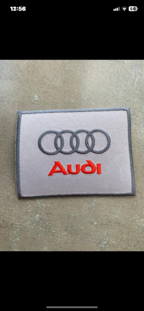 À vendre, patch écusson thermocollant brodé neuf «  Audi «, Enlèvement ou Envoi, Neuf, Autres tailles, Gris