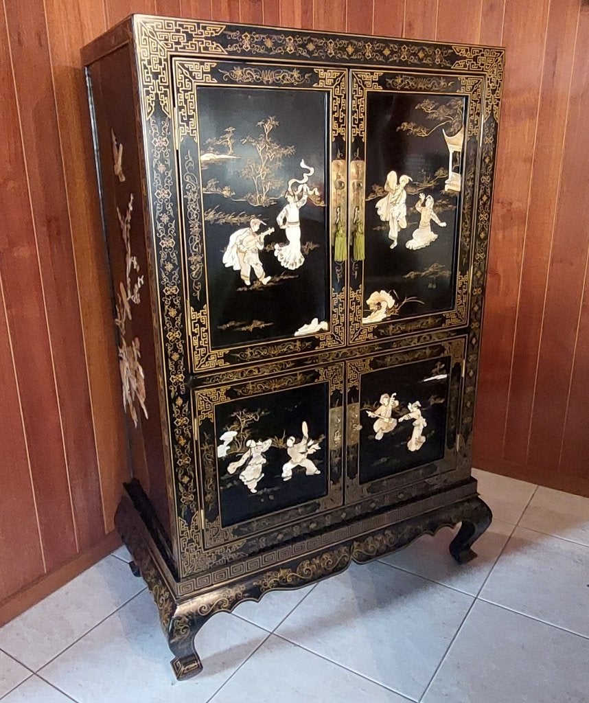Cabinet chinois authentique (1973), Enlèvement, Utilisé