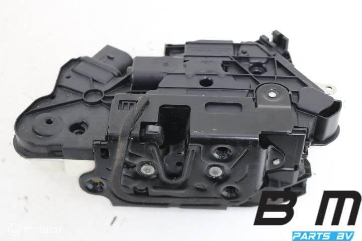 Portierslot linksvoor VW Passat CC 5N1837015C, Gebruikt