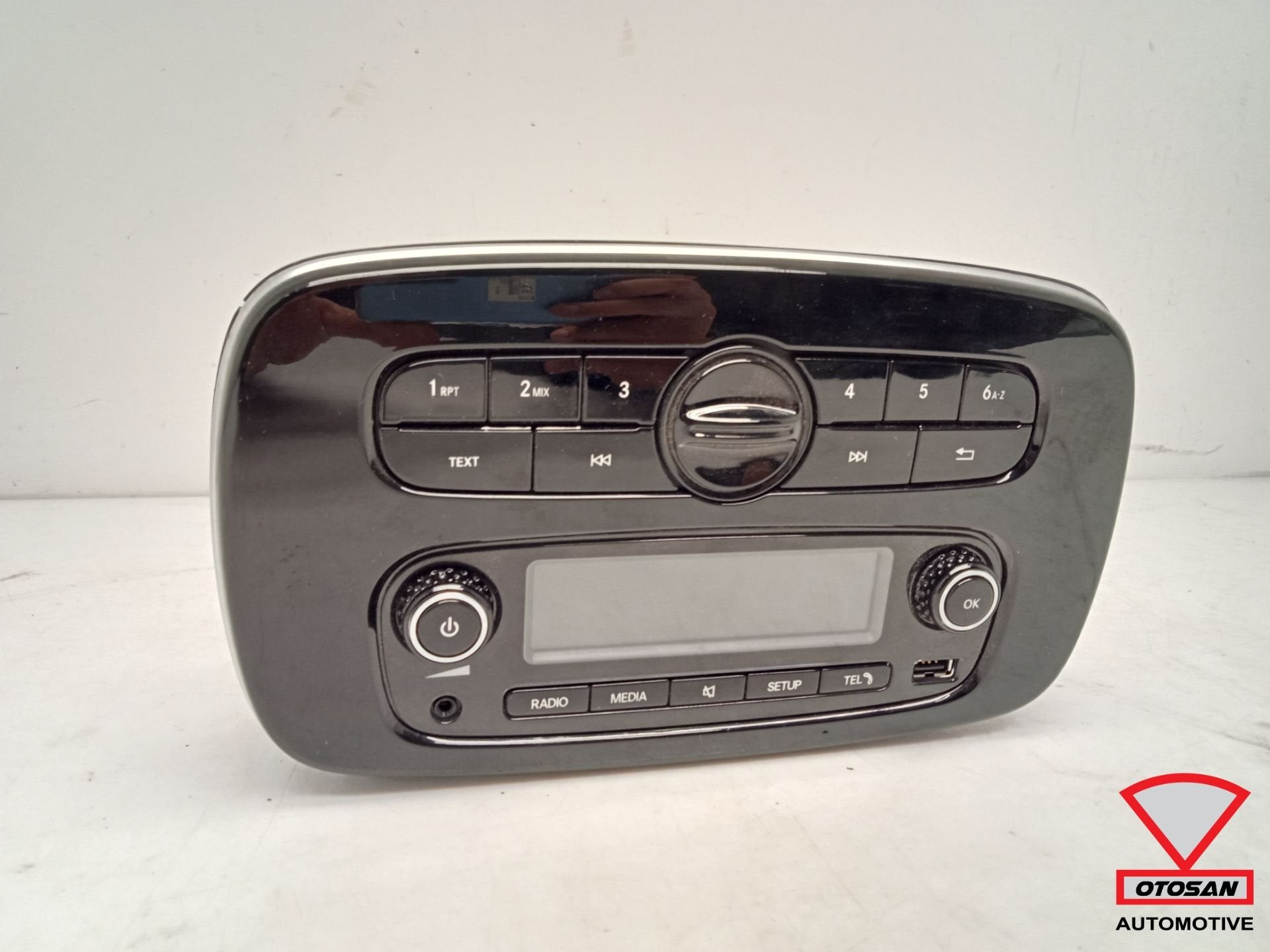 Syst me multim dia Smart Fortwo 453 2015+ A4539006010, Mercedes-Benz AG, Utilisé, Mercedesstrasse 120
70372  Stuttgart, DE, Dialog@mercedes-benz.com
