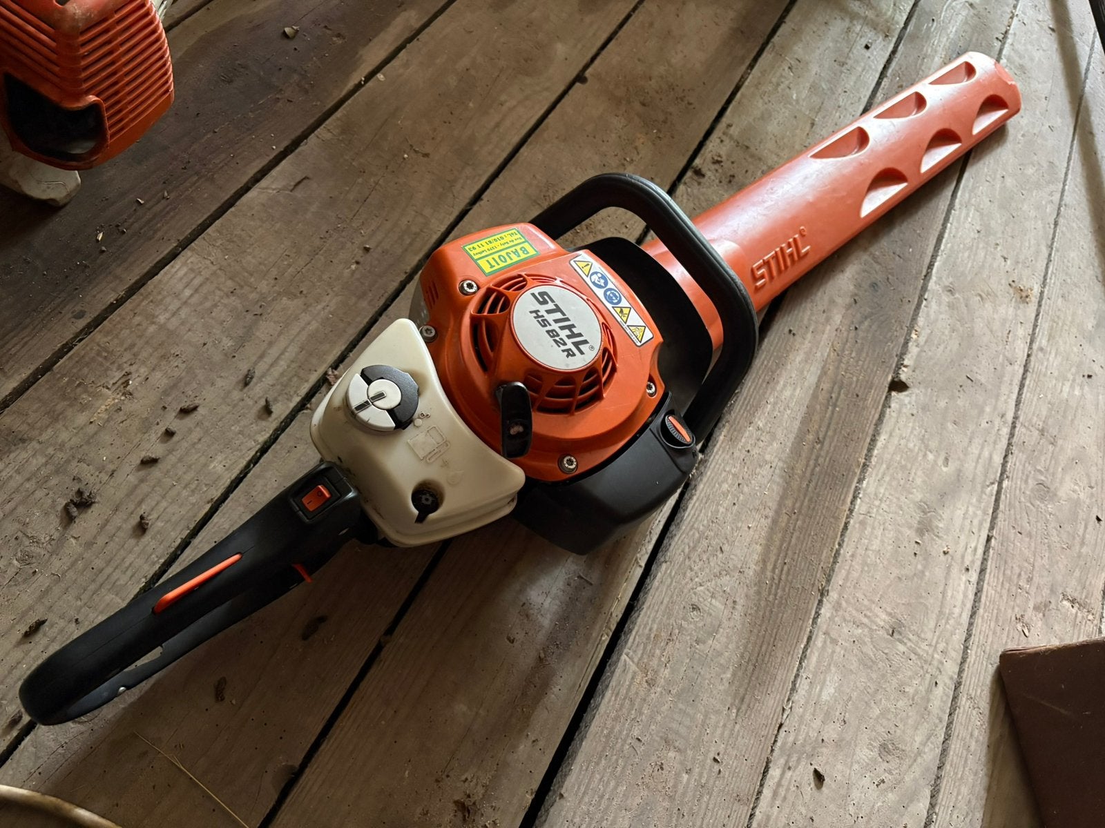 Taille-haies thermique STIHL HS 82 R – bon état, Enlèvement, Utilisé, Essence
