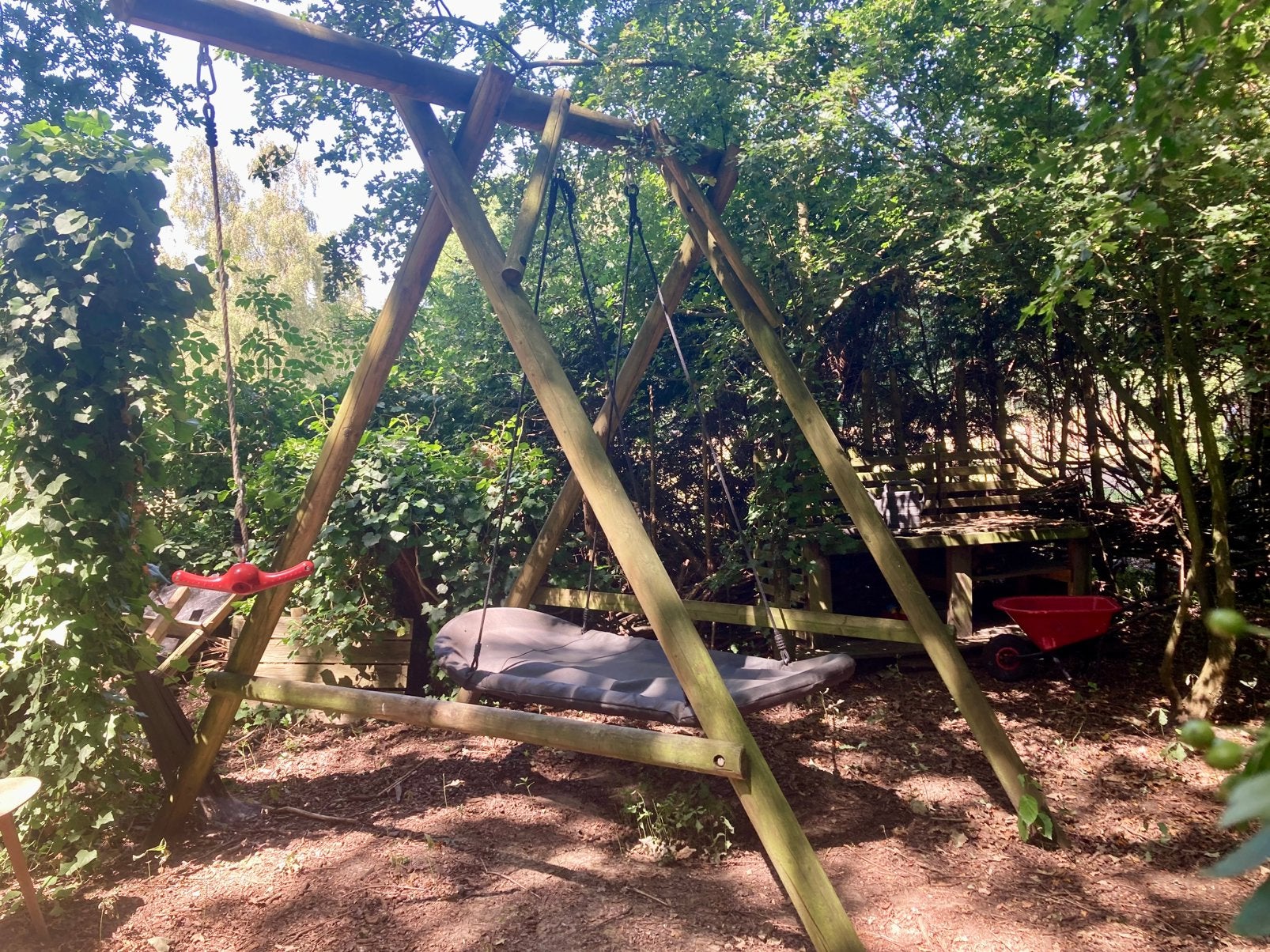 Schommel in hout met trapeze, Ophalen, Schommel