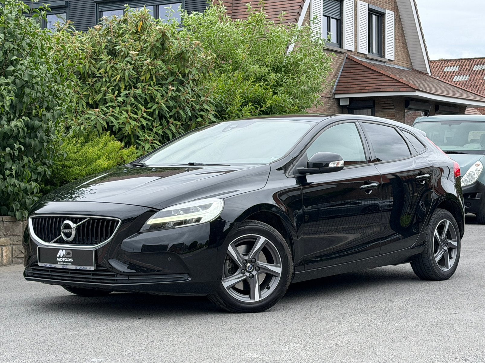 Volvo V40 T2/ R Design / Démarrage/Arrêt/Navi/PDC/Euro6D, Achat, Euro 6, Entreprise, Garantie prolongée
