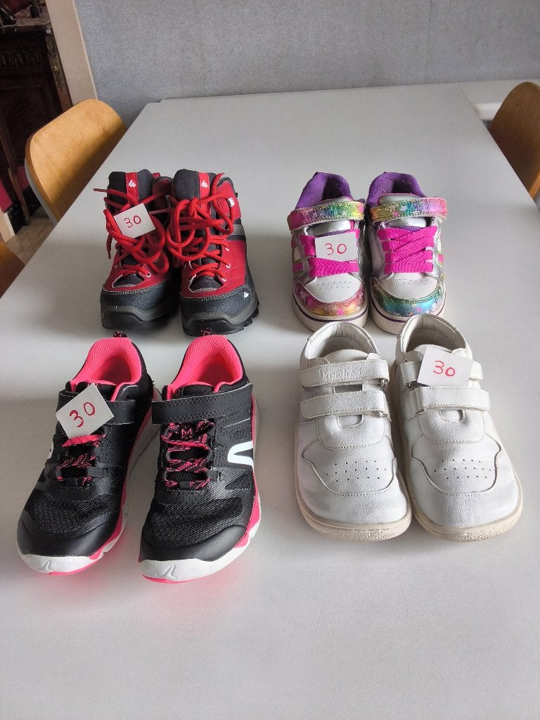 Chaussures enfants baskets et à roulettes/bottines /Pt. 30, Garçon ou Fille, Enlèvement ou Envoi, Utilisé, Chaussures