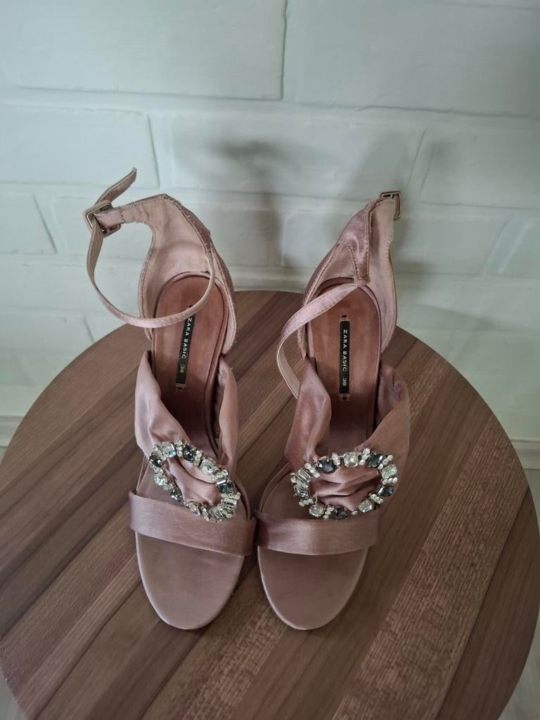 Zara Basic sandaaltjes maat 38, Ophalen
