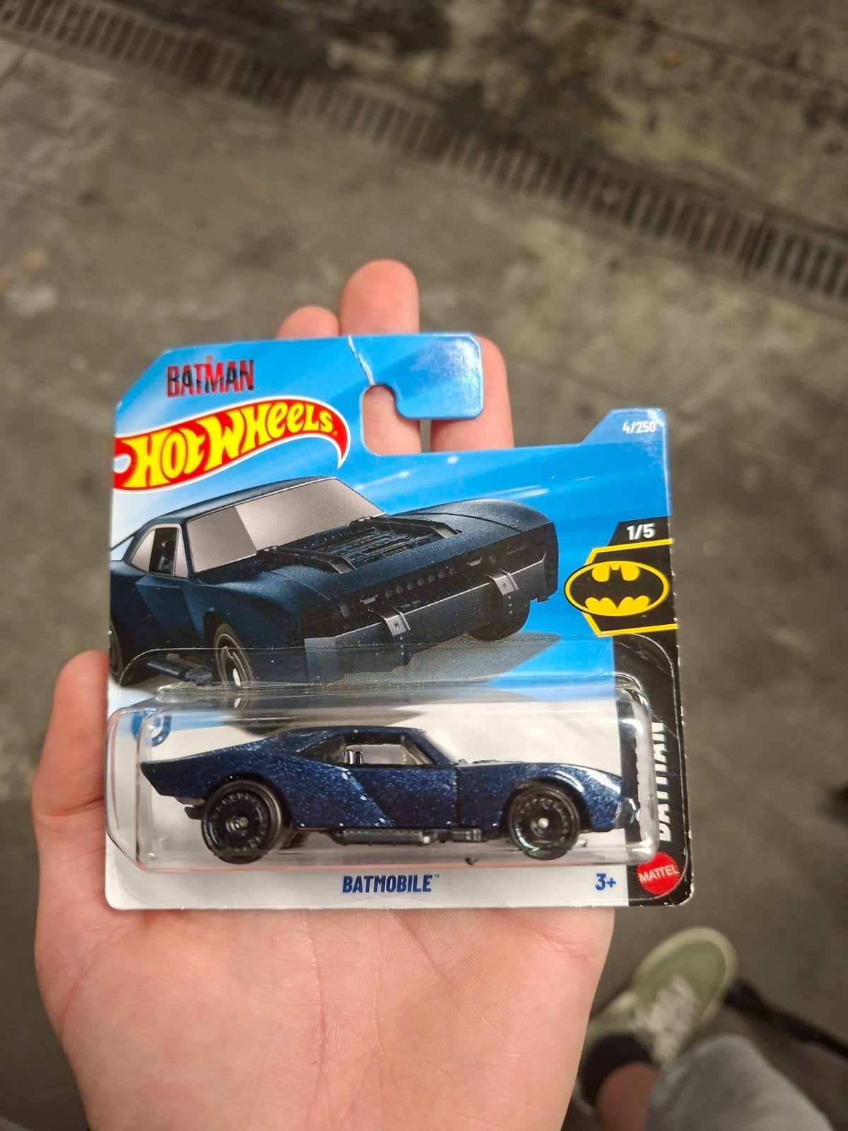 Batmobile new hotwheels blue glitter, Ophalen, Nieuw, Auto