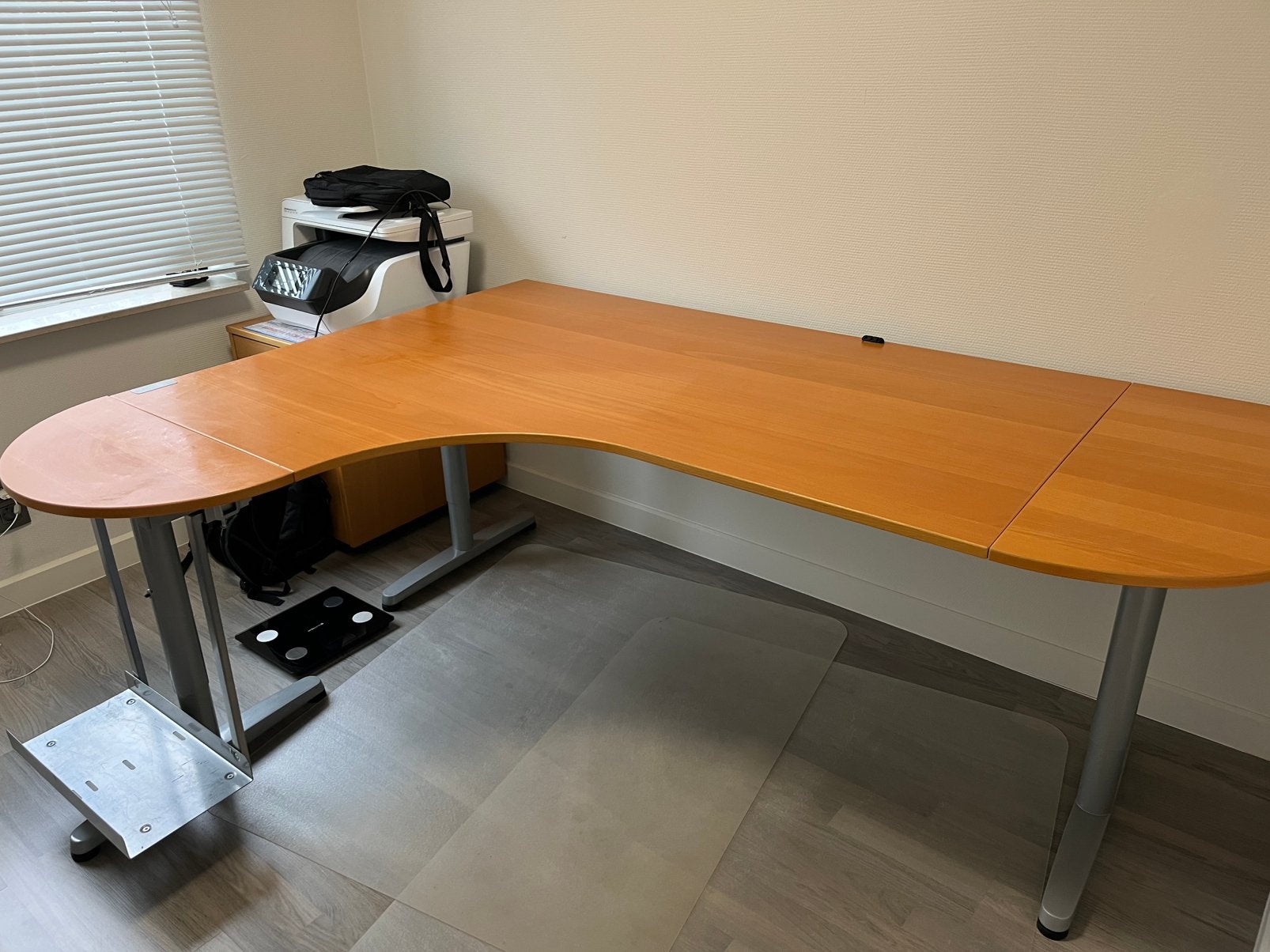 Bureau + ladekast + toebehoren, Ophalen, Gebruikt