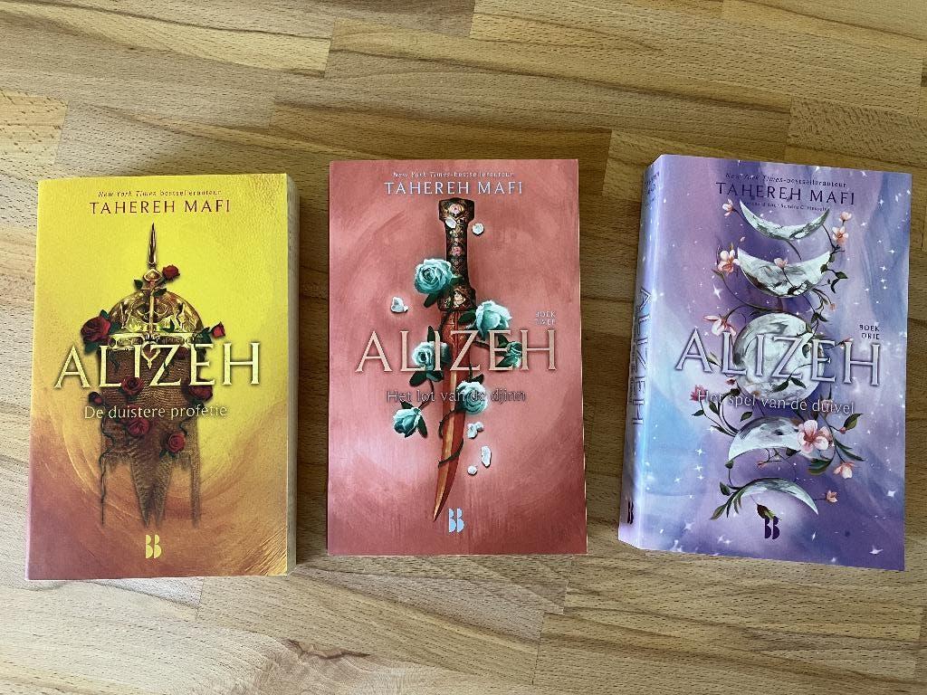 Serie Alizeh - Tahereh Mafi, Boeken, Ophalen, Zo goed als nieuw