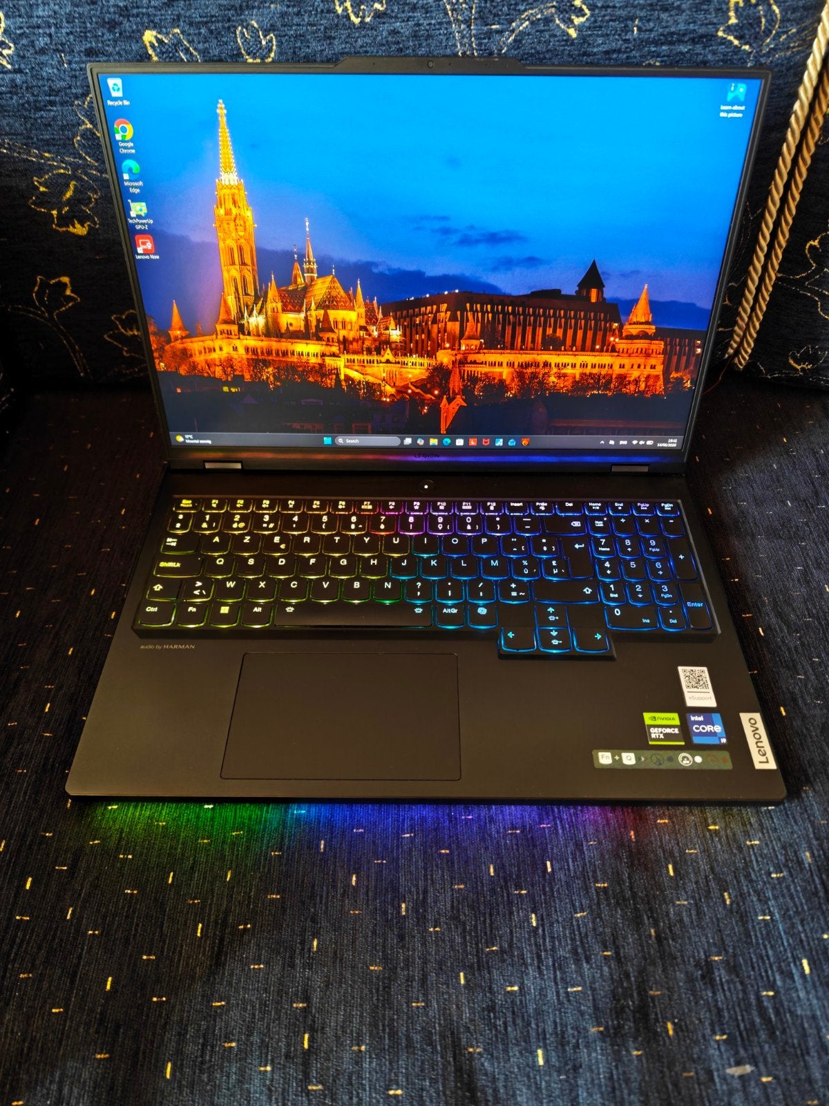 Lenovo legion pro 7 16IRX9H || rtx 4090 || i9 14900hx ||, Computers en Software, Ophalen, SSD