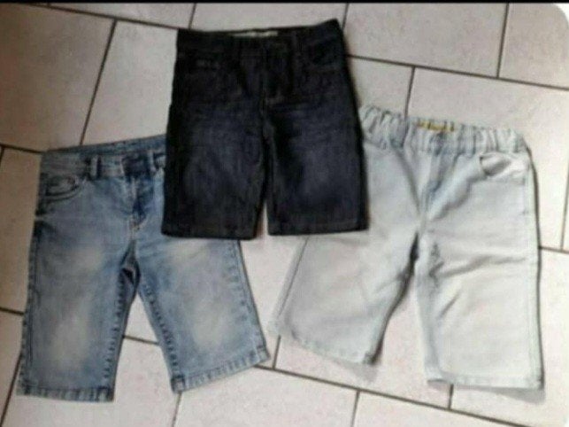 Bermuda en jeans ..garcons 8/ 10 ans, Enlèvement, Neuf, Garçon, Autres types