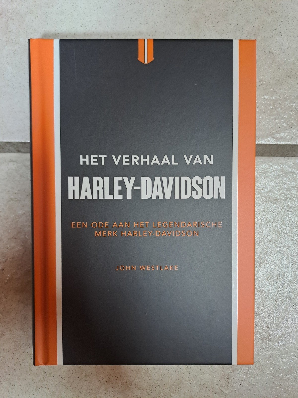 Verhaal van Harley Davidson, Livres, Motos, Enlèvement