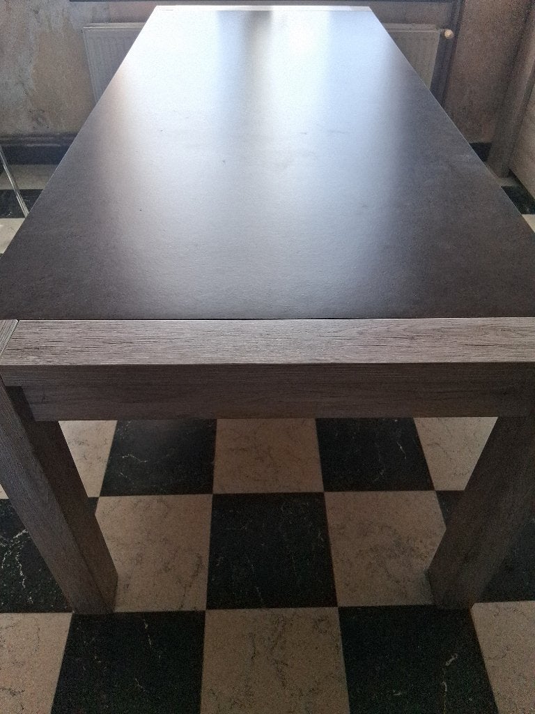 table à manger, Enlèvement