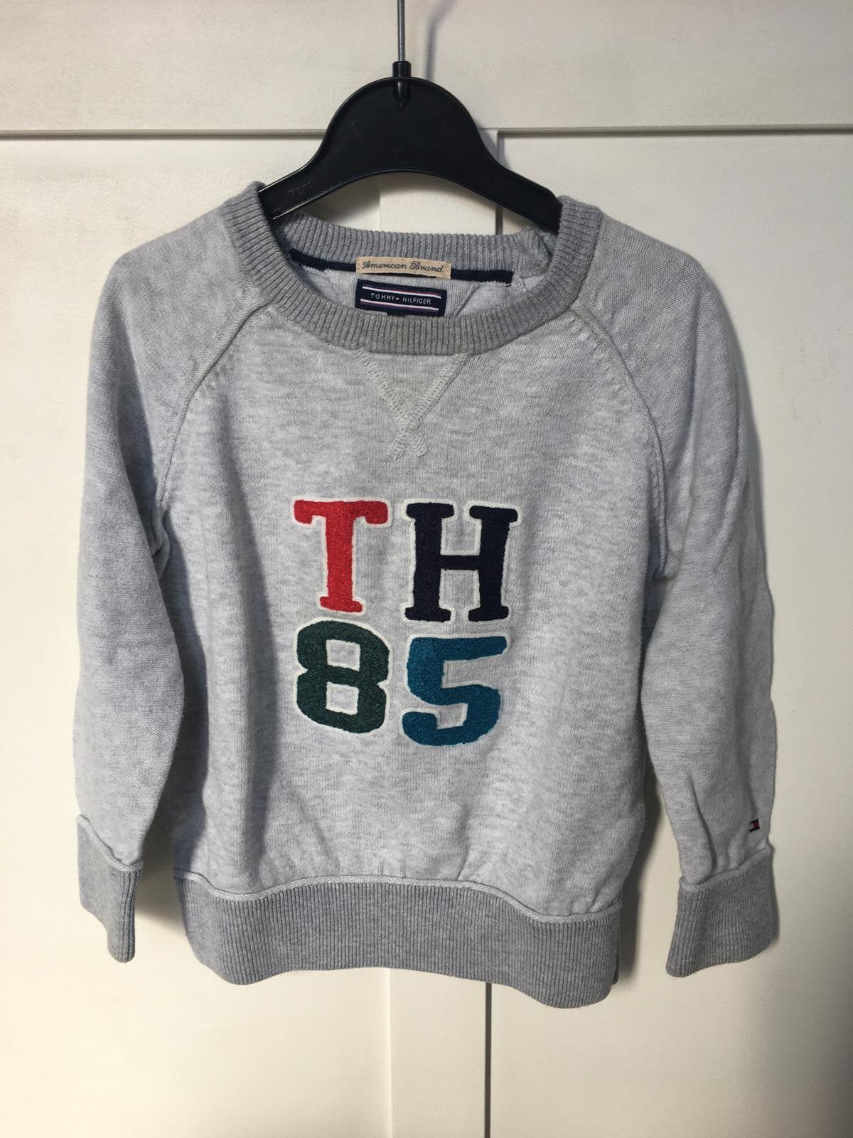 Pull Tommy Hilfiger taille 92 en parfait état, Enfants & Bébés, Enlèvement ou Envoi, Comme neuf, Garçon, Pull ou Veste