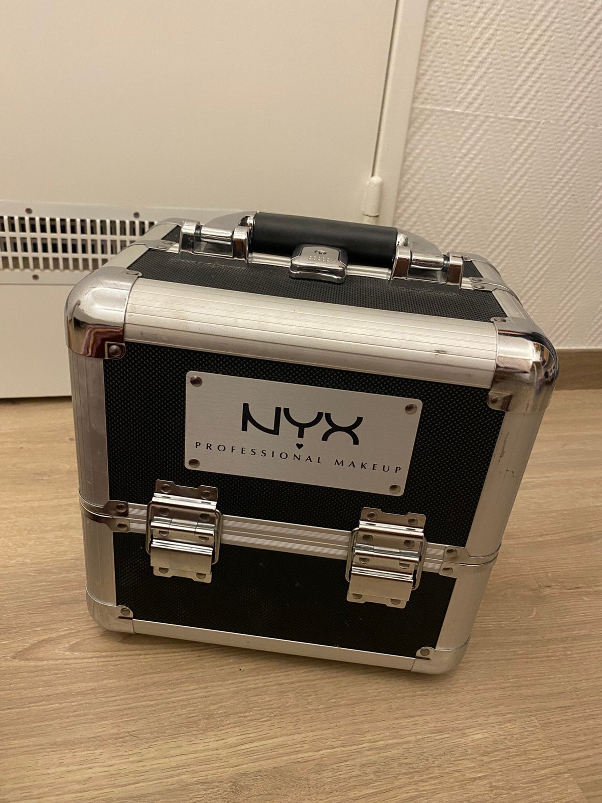 NYX PROFESSIONAL XL makeup koffer, Handtassen en Accessoires, Ophalen of Verzenden, Zo goed als nieuw