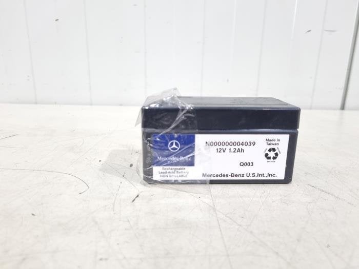 Batterie de réserve d'un Mercedes A-Klasse, Autos : Pièces & Accessoires, Batteries & Accessoires, Mercedes-Benz, Utilisé, 3 mois de garantie