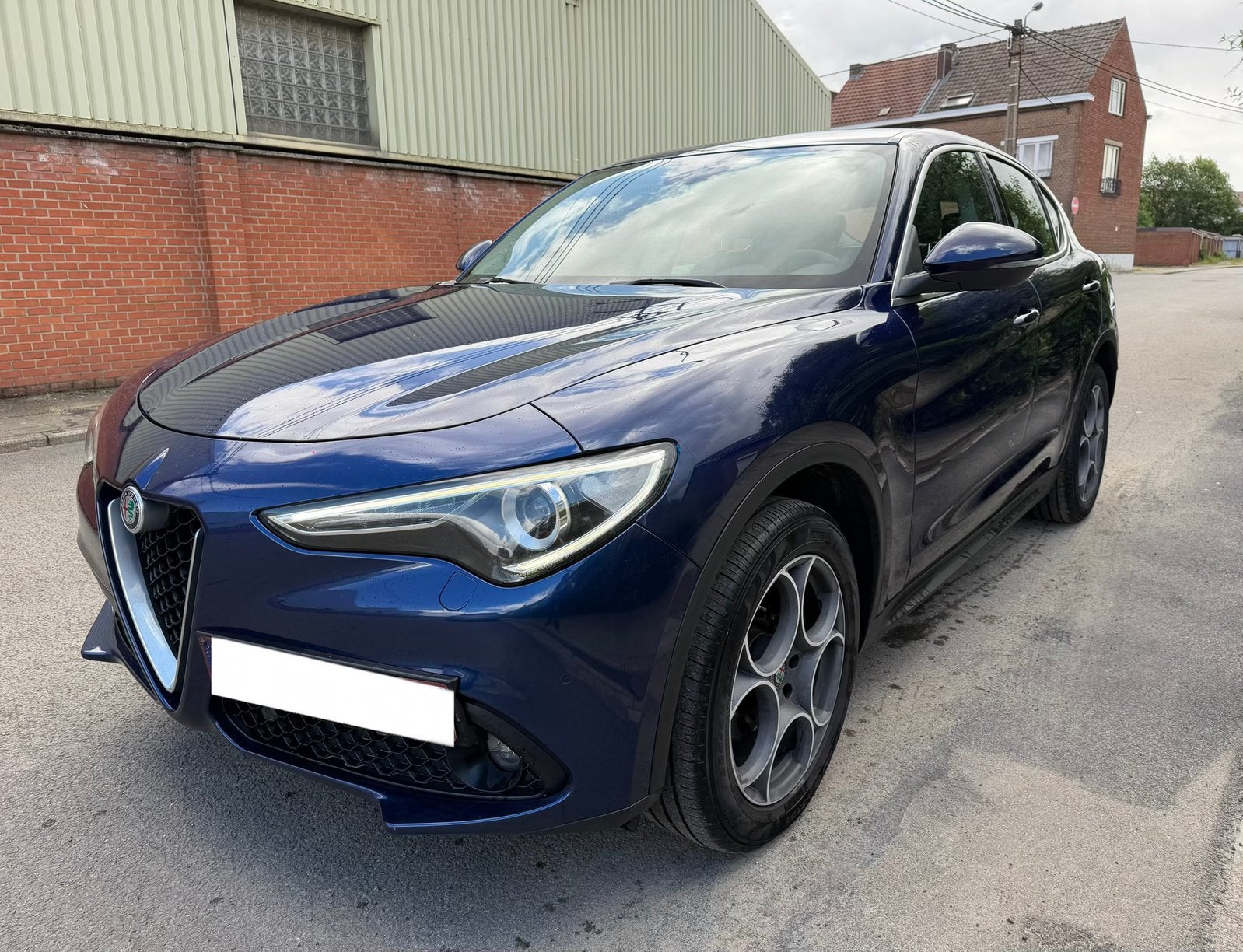 Alfa Romea Stelvio 2.2 Q4 Prête à  immatriculer feuille rose, Achat, Euro 6, Carnet d'entretien, Noir