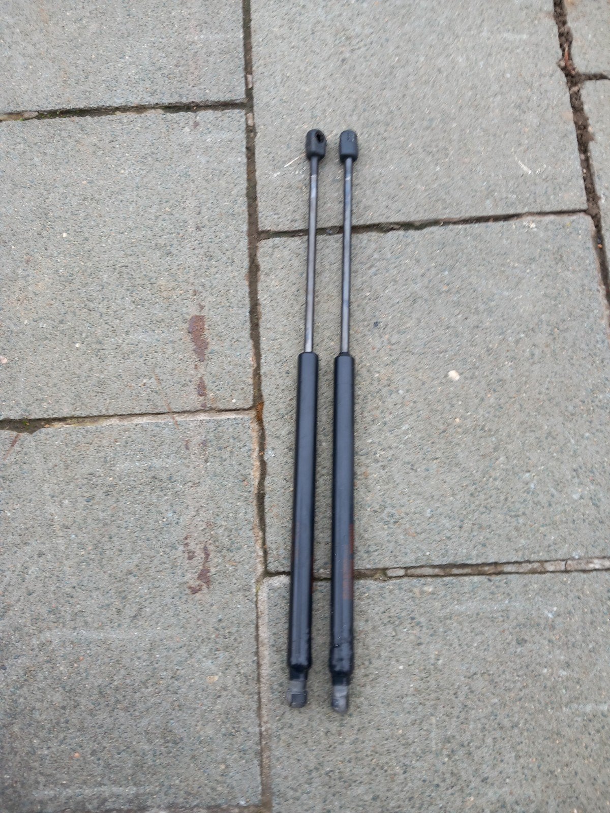 VERIN DE COFFRE ARRIERE HYUNDAI GETZ 2002-2009, Arrière, Haillon arrière, Enlèvement, Hyundai