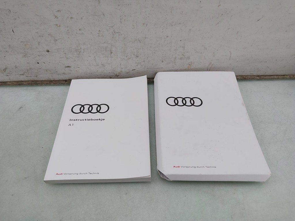 MANUEL UTILISATEUR NOTICE Audi A1 Sportback (GBA), Auto-Union-Straße  1,
85057  Ingolstadt, DE, Info@audi.de, Audi, Utilisé