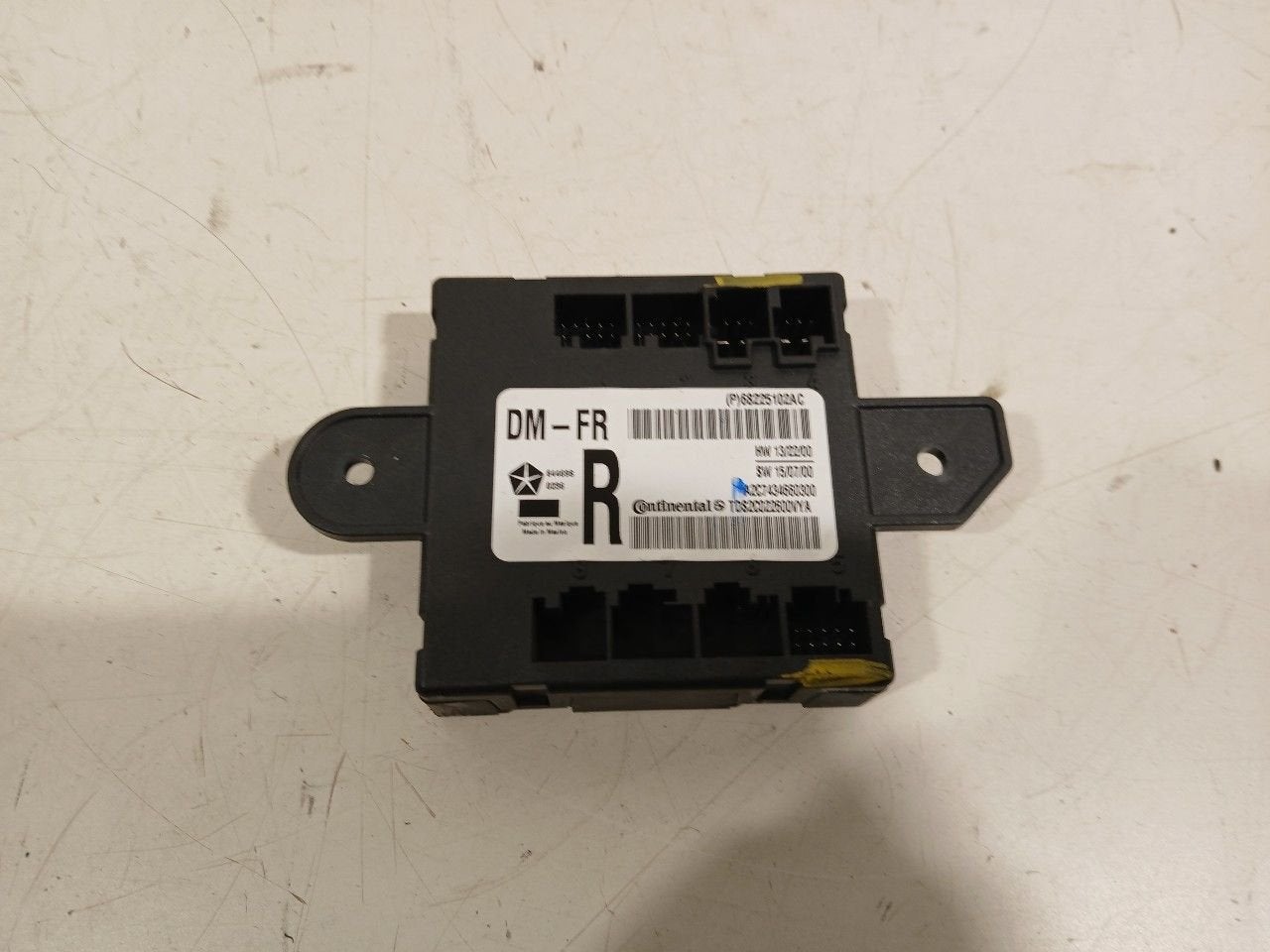 Computer centrale vergrendeling Ram 1500, Onderdelen@venauto.nl, Van der Ven Autorecycling B.V., Ettenseweg 76, 4706 PB Roosendaal, The Netherlands