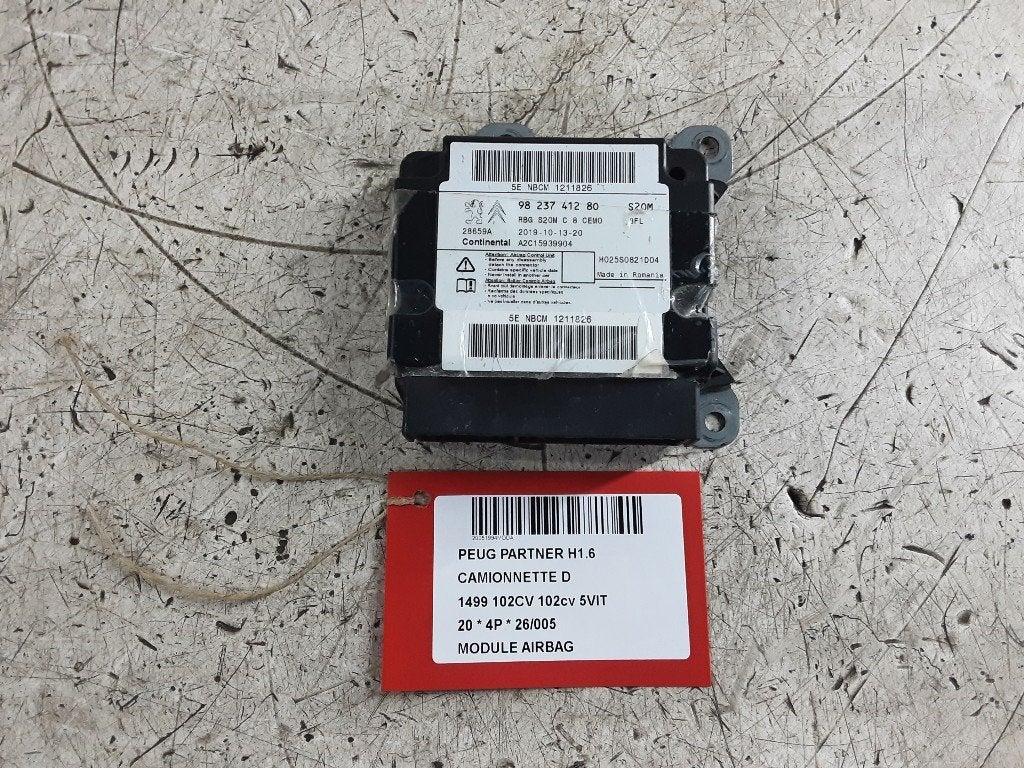 BOITIER AIRBAG Partner (EA / / EF / EN / EU) (9823741280), Autos : Pièces & Accessoires, Mevr. I. Hauben, Utilisé, Rue de l'Espoir 34 34
4030  GRIVEGNÉE, BE