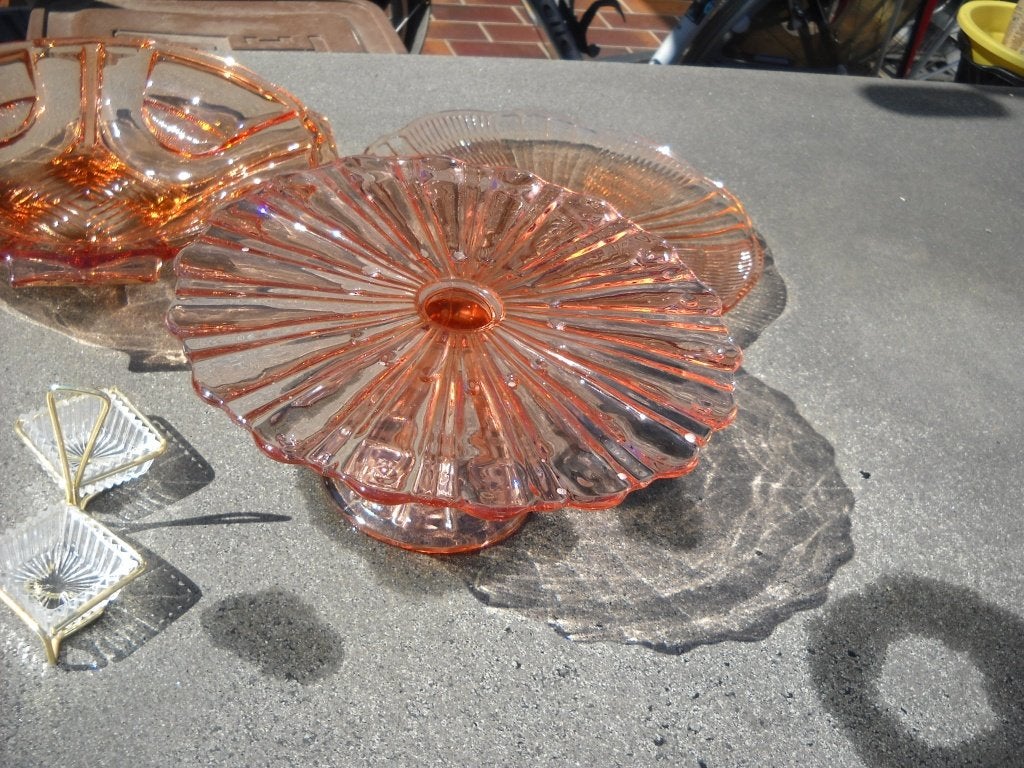 taartschaal-vintage-roze persglas-zeer goede staat, Antiek en Kunst, Ophalen