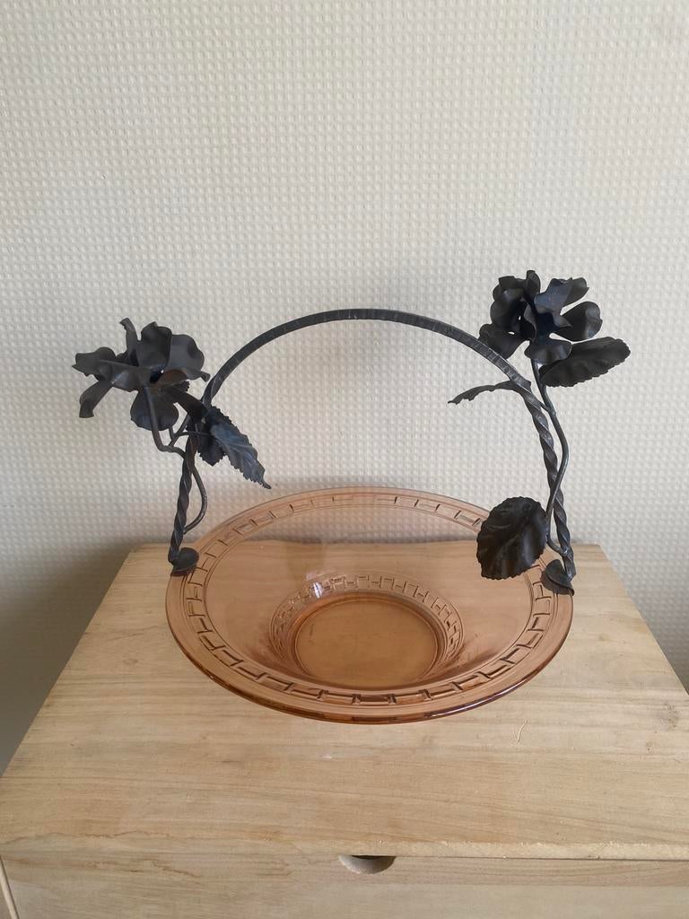 Plat de service vintage en verre avec roses en fer forgé, Enlèvement ou Envoi