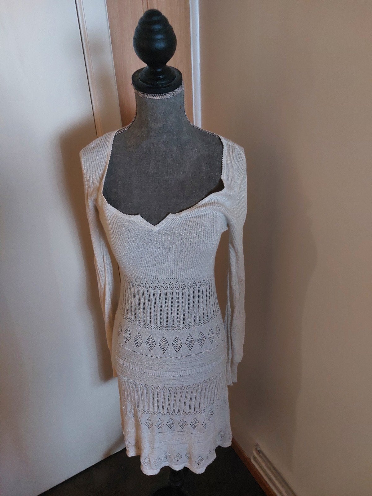 À VENDRE ROBE  BLANCHE  TAILLE  S    OCCASION, DERHY, Taille 36 (S), Enlèvement, Porté