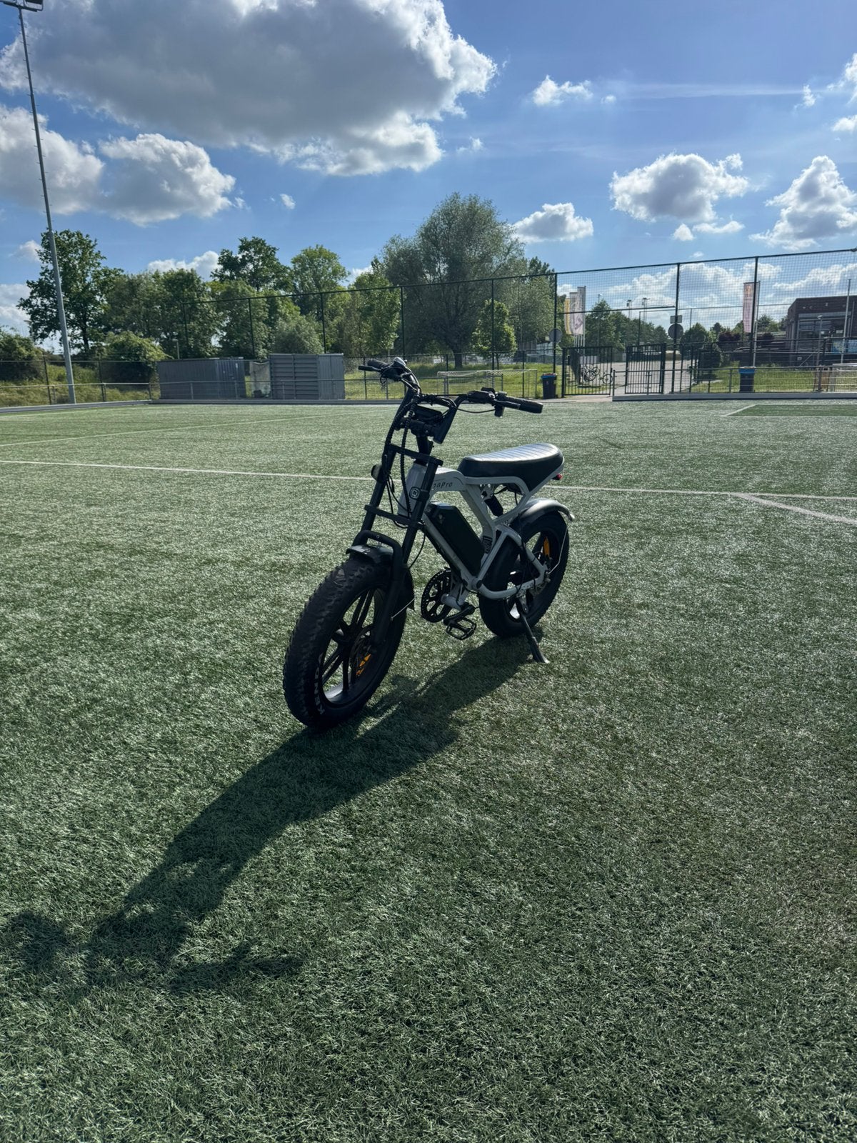 Te koop fadbike v20pro, Fietsen en Brommers, Brommers | Derbi, Ophalen, 3 versnellingen, Klasse B (45 km/u), Zo goed als nieuw