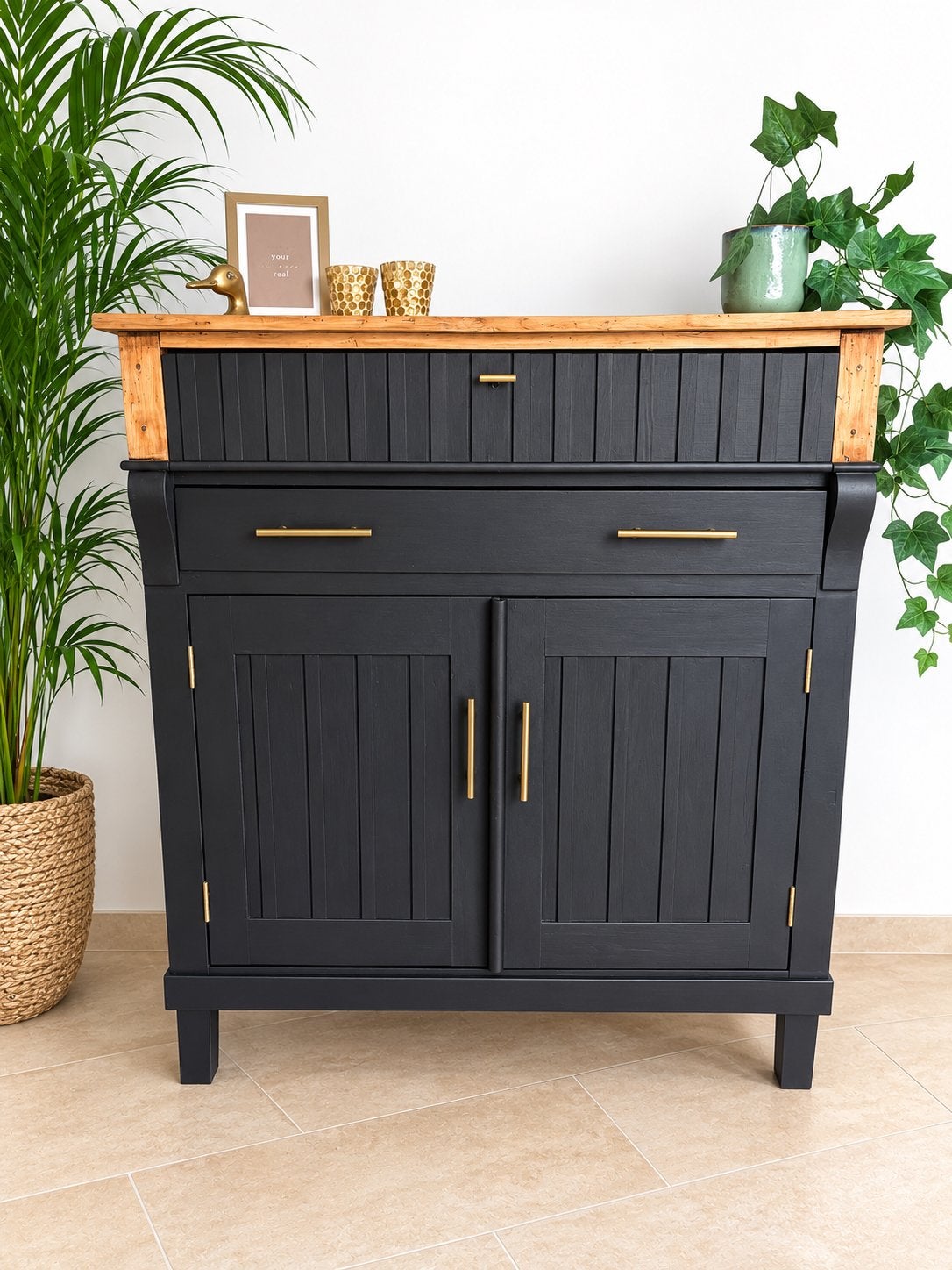 Charmante kast. Vol hout, Huis en Inrichting, Ophalen, Gebruikt