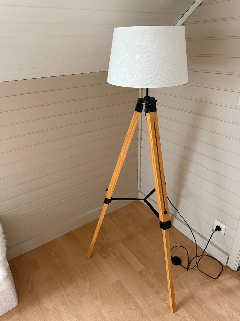 Staande lamp, Huis en Inrichting, Lampen | Vloerlampen, Ophalen, Gebruikt, Hout, 100 tot 150 cm