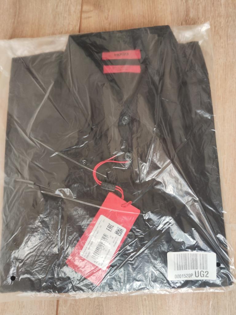 Chemise noire HUGO (Hugo Boss) - Neuve sous blister avec éti, Kleding | Heren, Overhemden, Ophalen, Halswijdte 38 (S) of kleiner