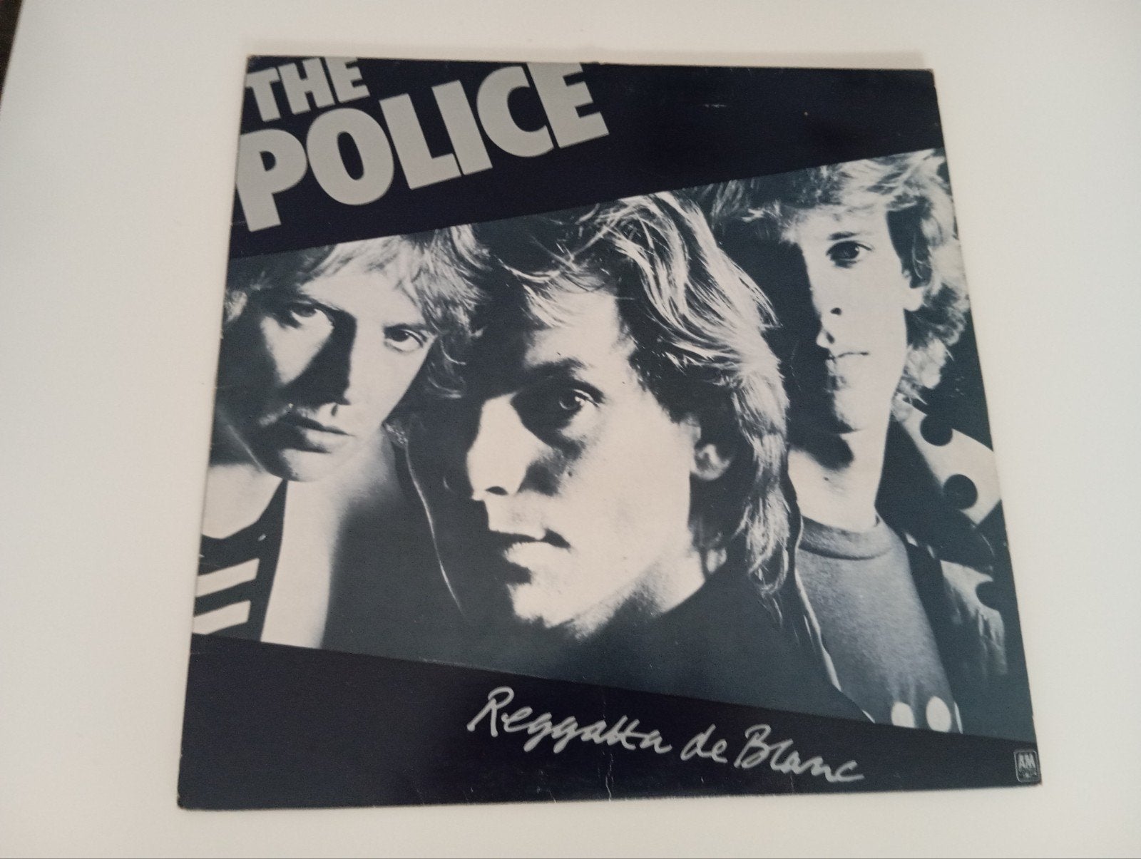 Lp the police ; reggatta de blanc, Enlèvement ou Envoi