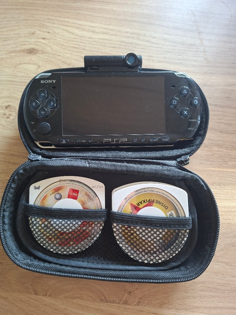 PSP 3000 (camera en lader) met 58 games, Consoles de jeu & Jeux vidéo, Enlèvement ou Envoi, PSP 3000, Comme neuf, Avec jeux