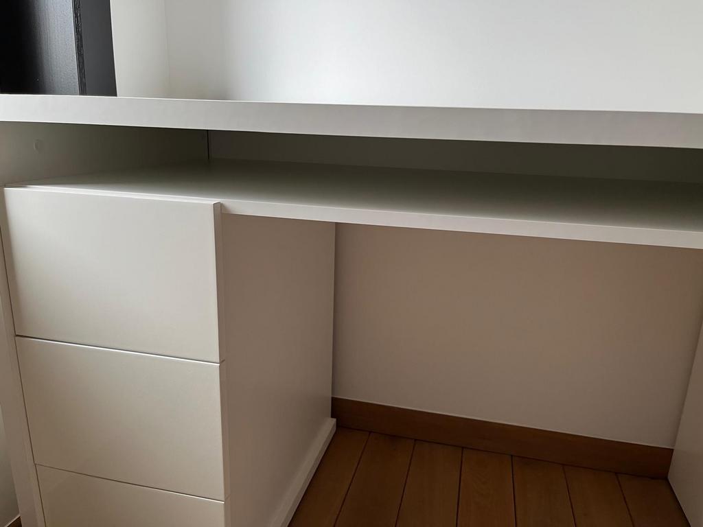 Bureau, Huis en Inrichting, Ophalen, Zo goed als nieuw, Wit