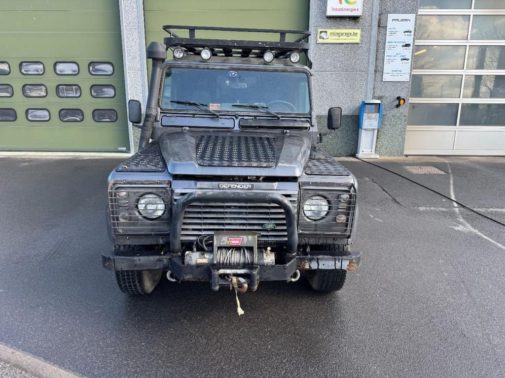 Land Rover Defender 110 (bj 2006), 90 kW, 122 pk, Zwart, 2495 cc