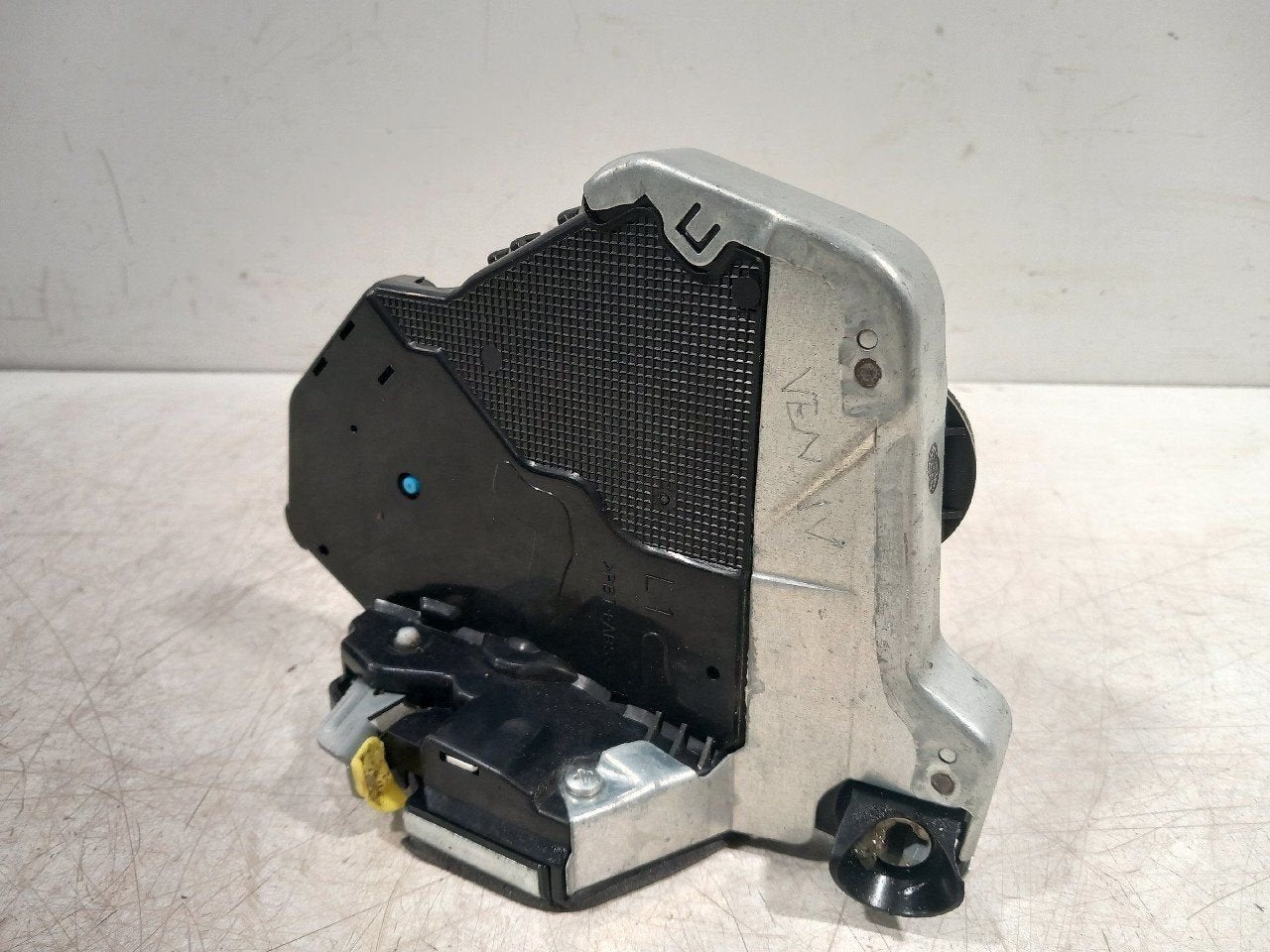 Slot mechaniek portier elektrisch centrale vergrendeling lin, Onderdelen@venauto.nl, Van der Ven Autorecycling B.V., Ettenseweg 76, 4706 PB Roosendaal, The Netherlands
