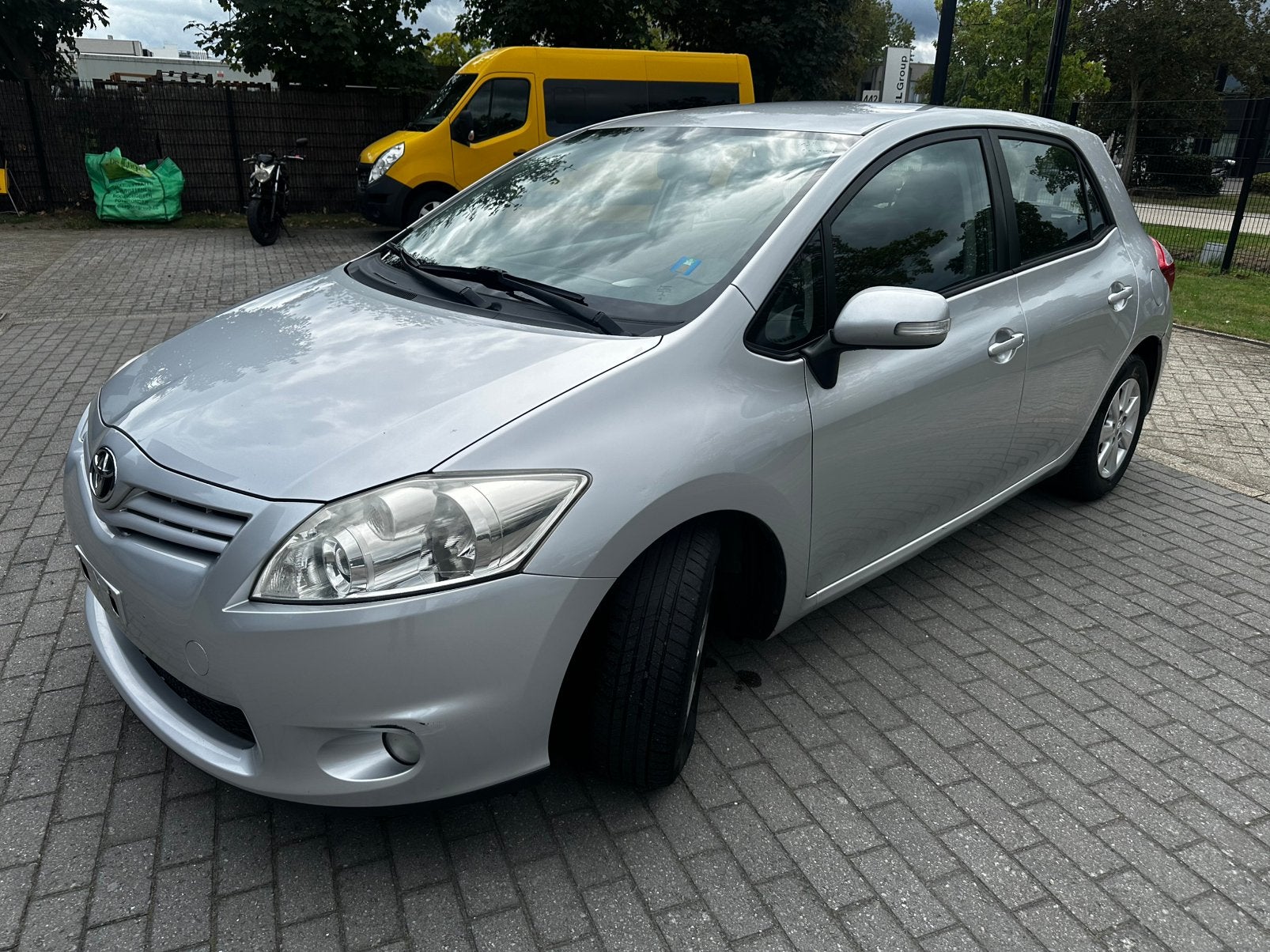 Toyota  auris., Entreprise, Noir, 5 portes, Tissu