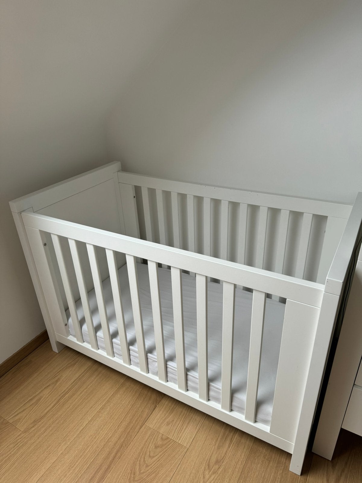 Babybedje met matras(beschermers) en hoeslakens, Kinderen en Baby's, Ophalen of Verzenden, Gebruikt