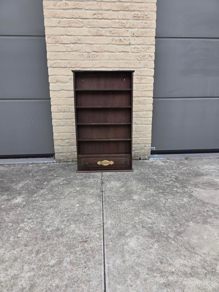 Vitrine murale vintage en bois M.J. Hummel, Avec tablette(s), Utilisé, Autres essences de bois, Enlèvement ou Envoi